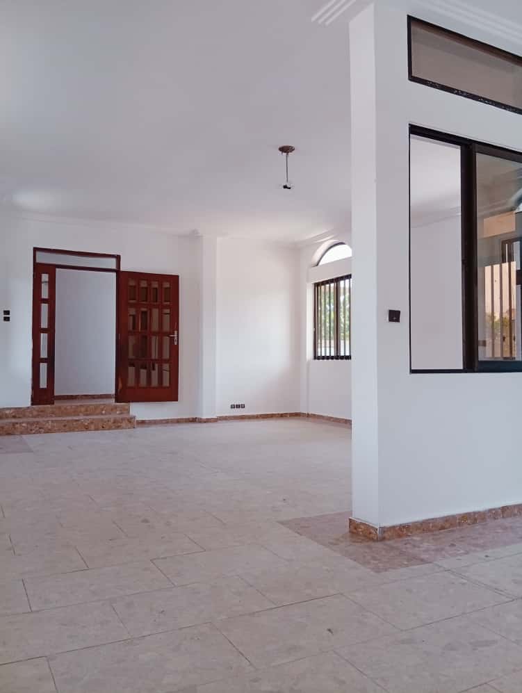 Grande villa à louer à Akpakpa Grande villa à louer à Akpakpa